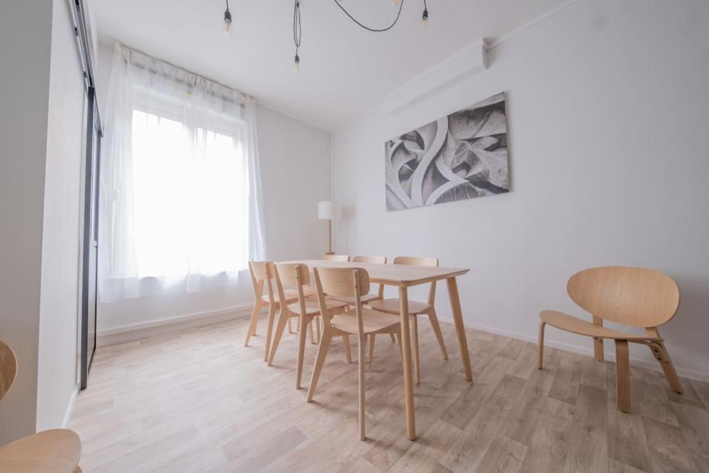 Ferienwohnung L'Ange Au Sourire Reims Exterior foto